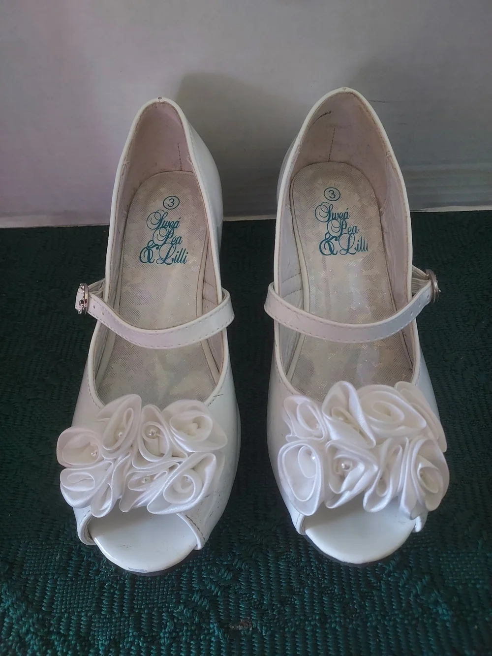 Girls White Floral Peep-Toe Mary Jane Dress Shoes